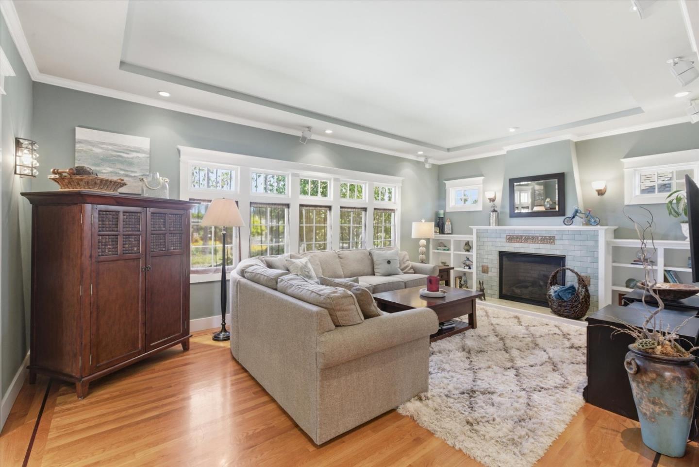 656 Palm Haven Avenue