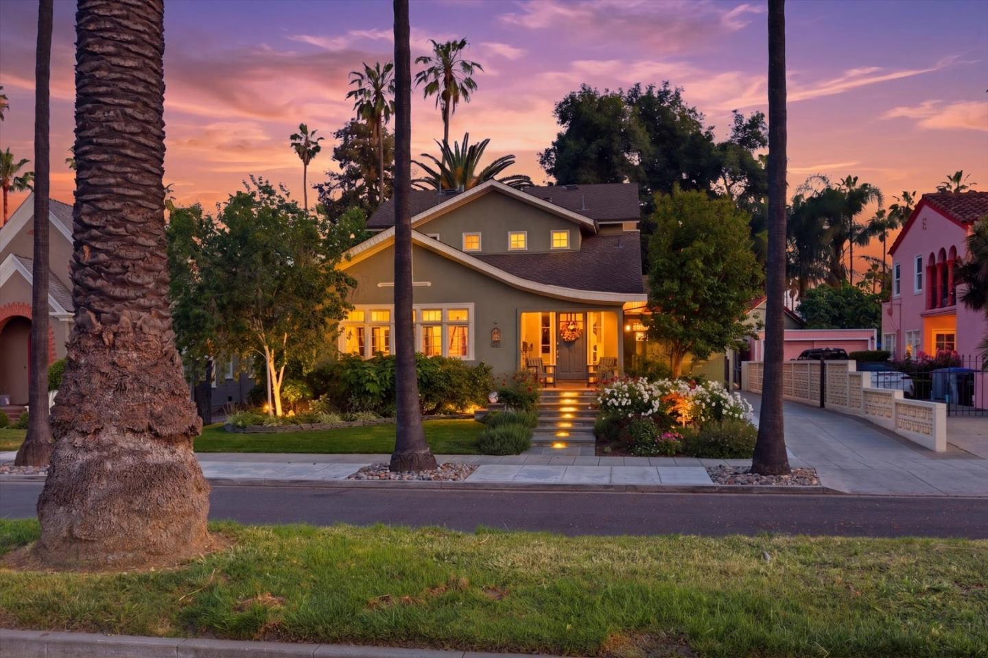 656 Palm Haven Avenue