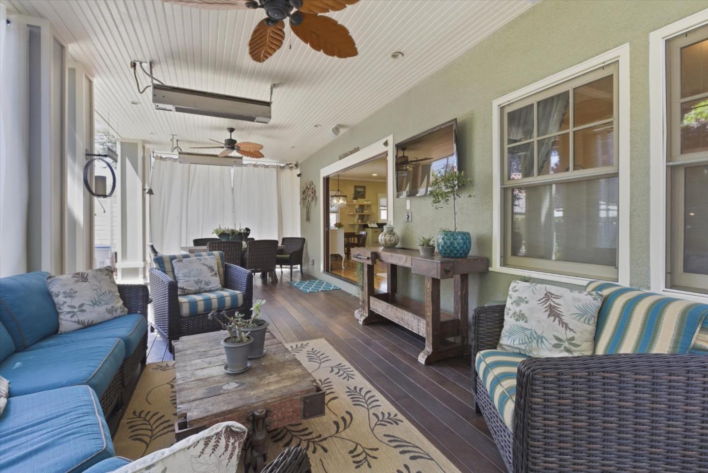 656 Palm Haven Avenue