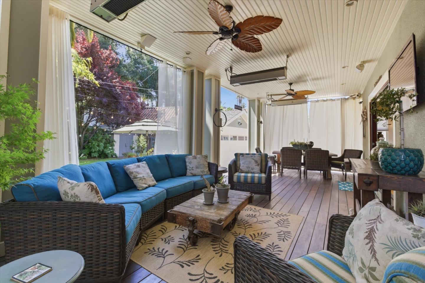 656 Palm Haven Avenue