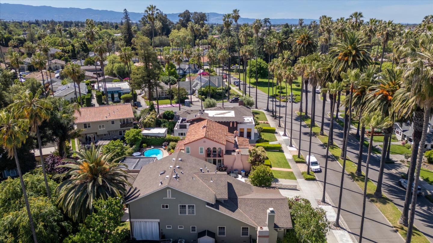 656 Palm Haven Avenue