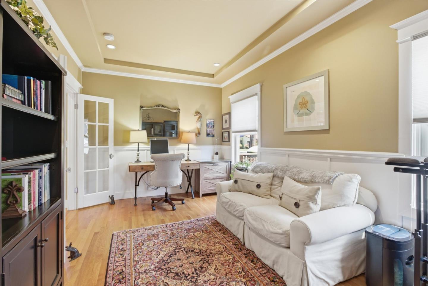 656 Palm Haven Avenue