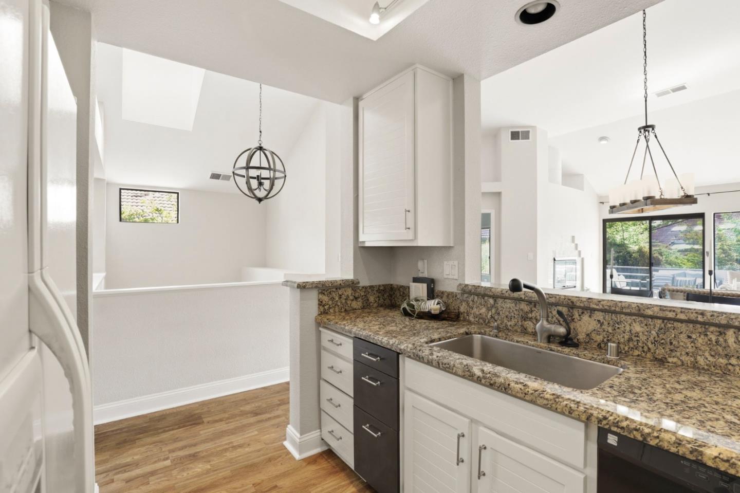 719 Lakemont Place 3