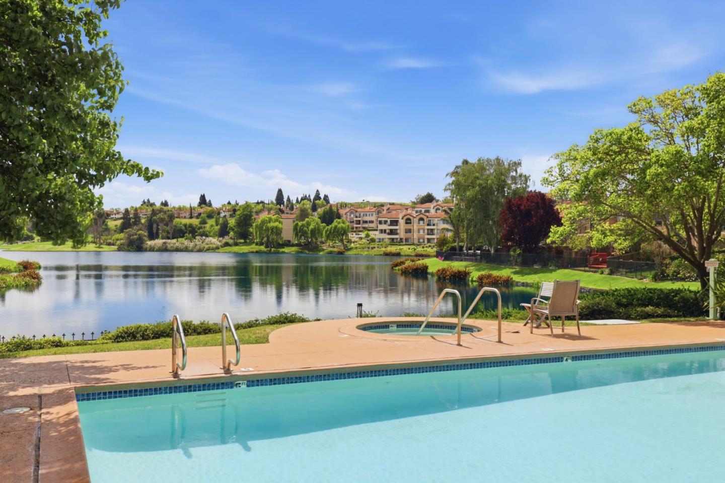 719 Lakemont Place 3