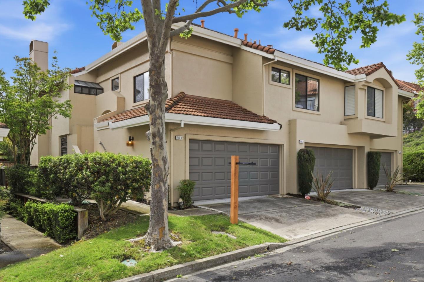 719 Lakemont Place 3