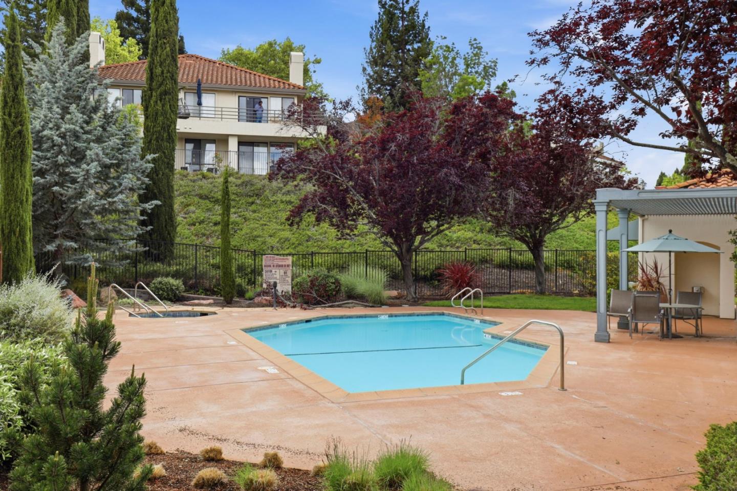 719 Lakemont Place 3