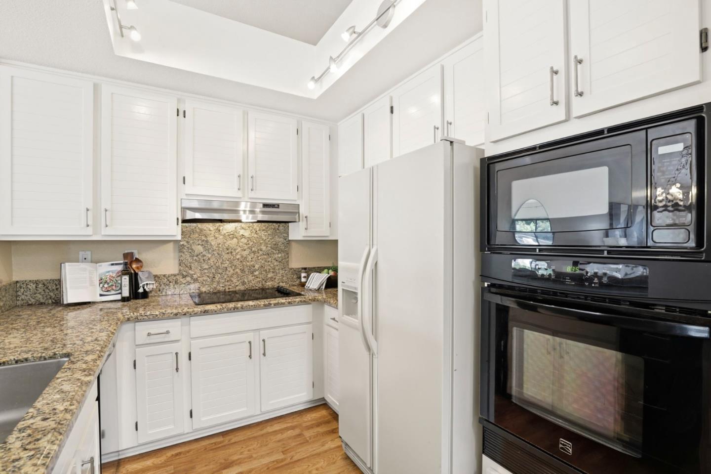 719 Lakemont Place 3