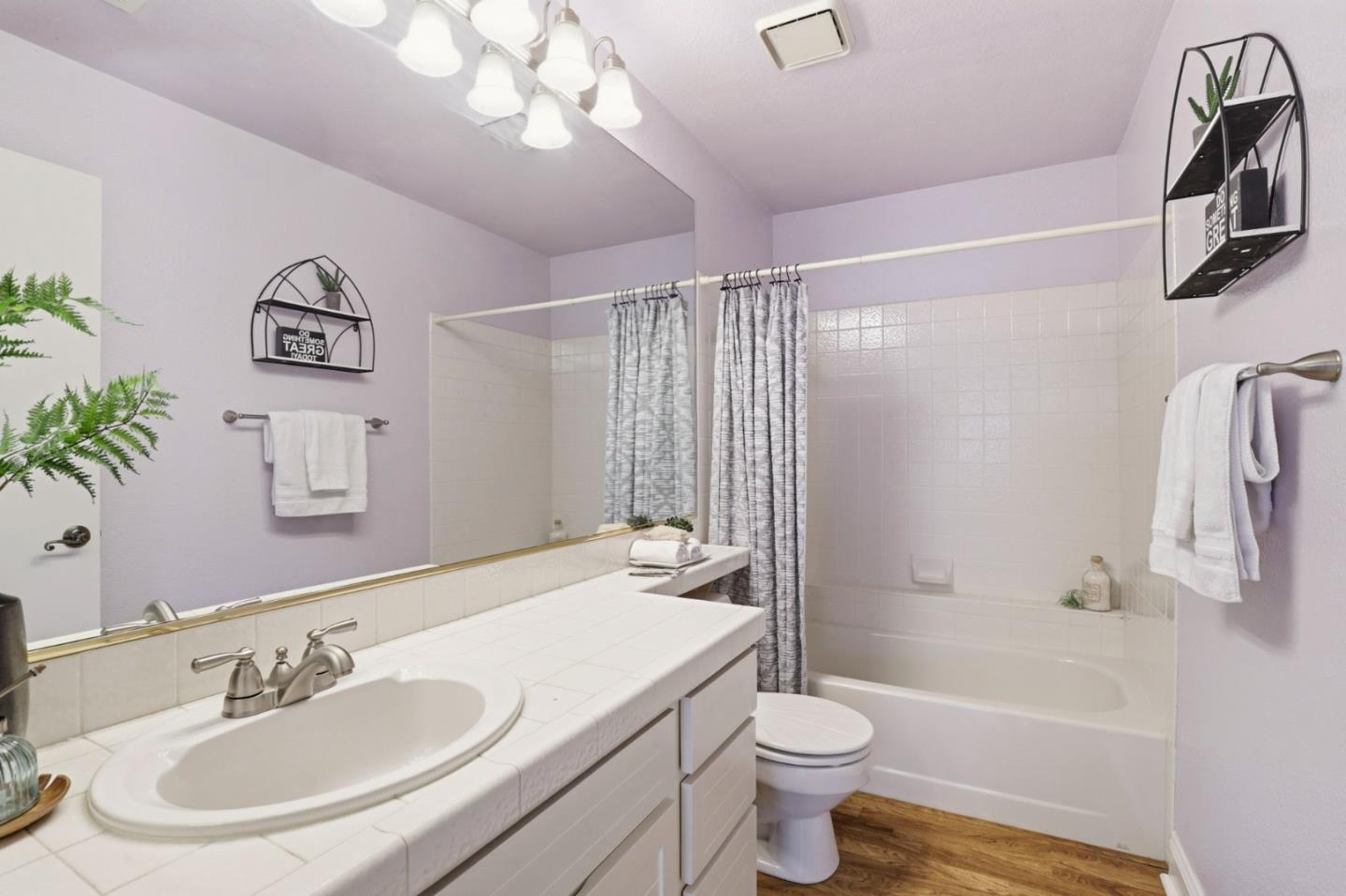 719 Lakemont Place 3