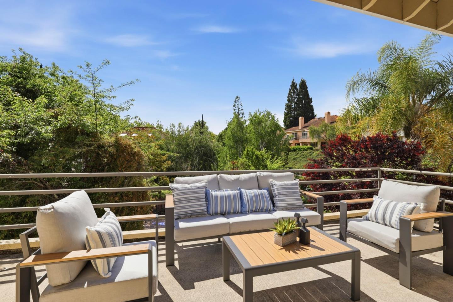 719 Lakemont Place 3