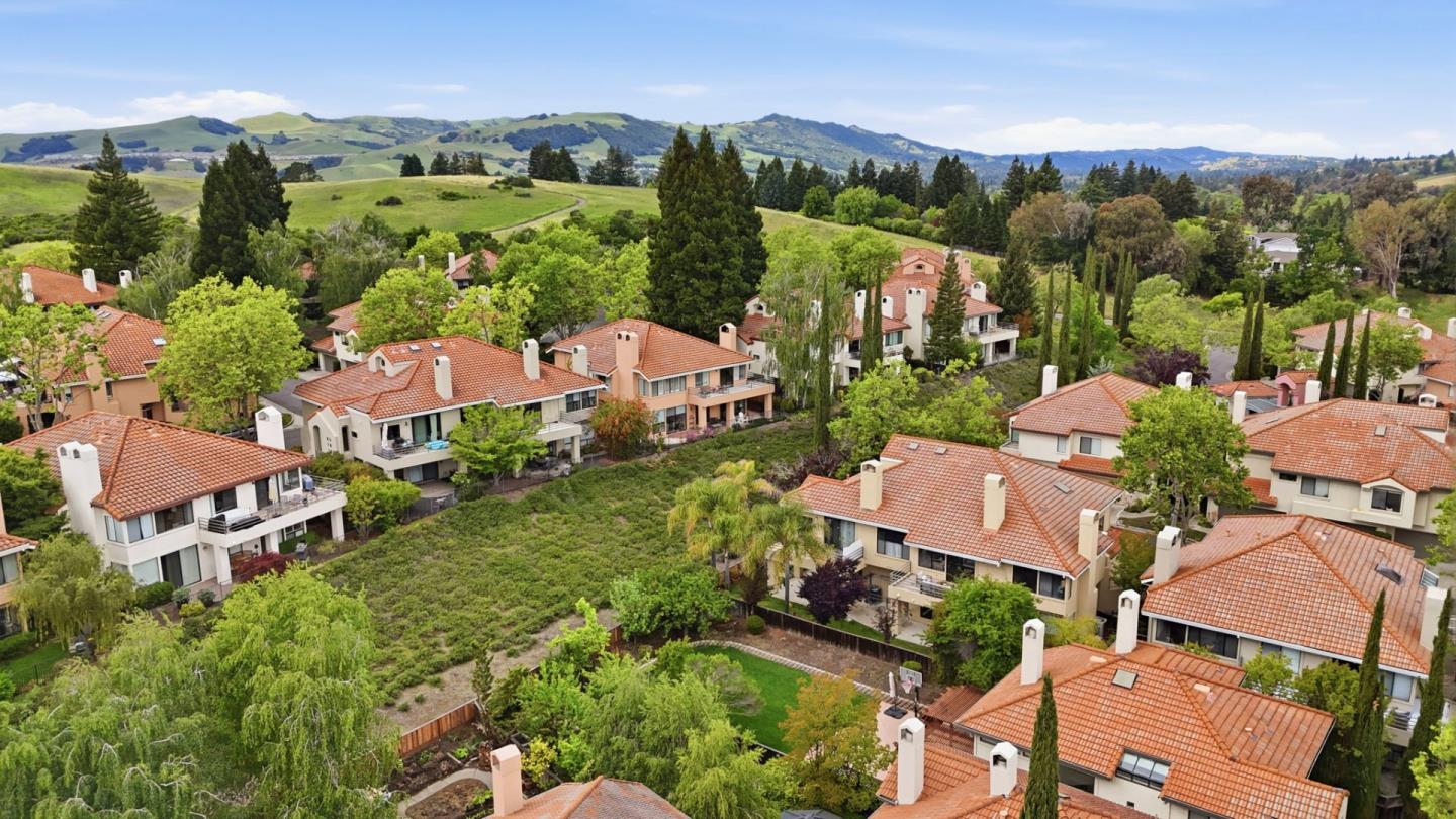 719 Lakemont Place 3