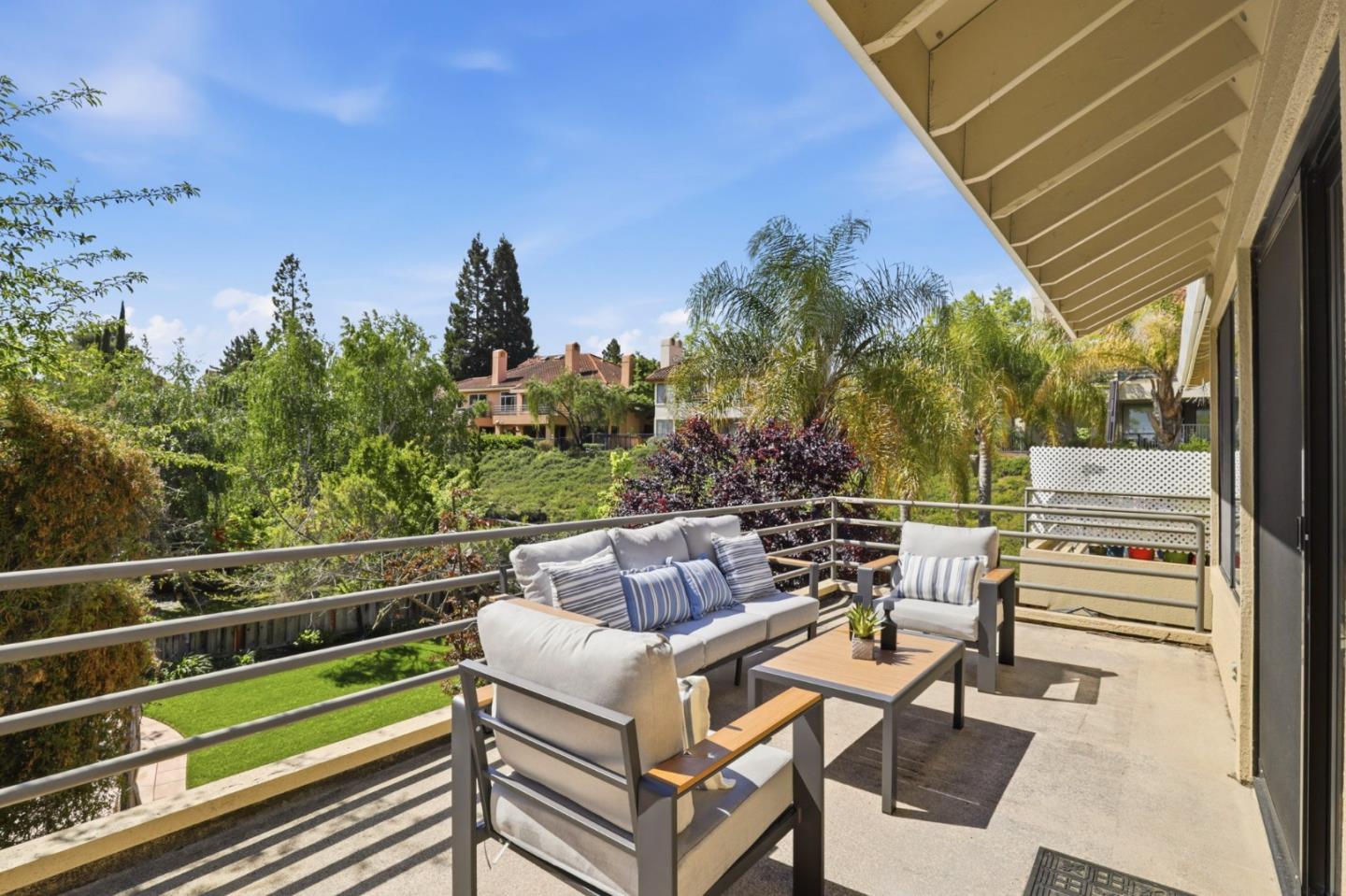 719 Lakemont Place 3