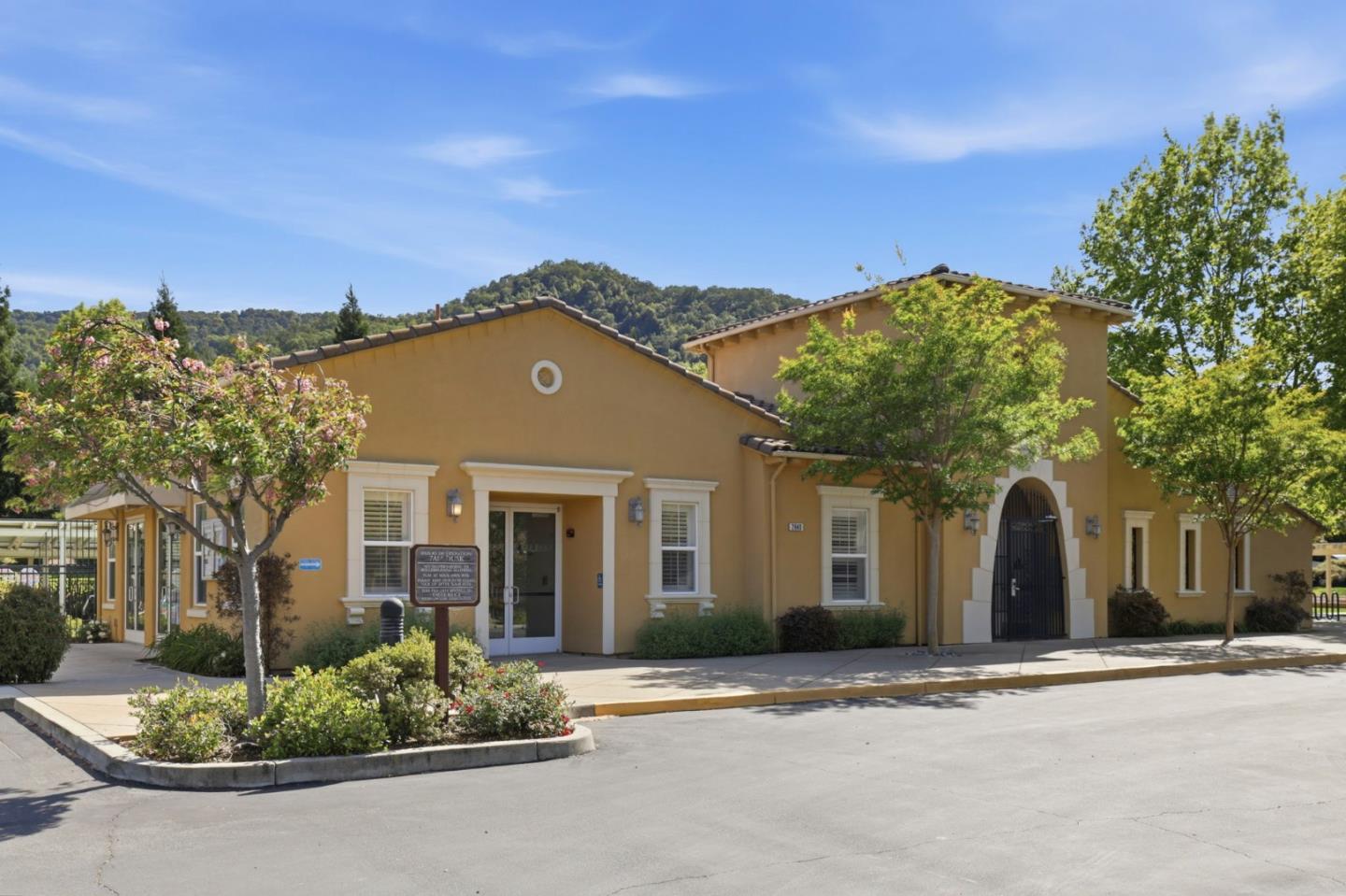 2521 Blairgowery Court