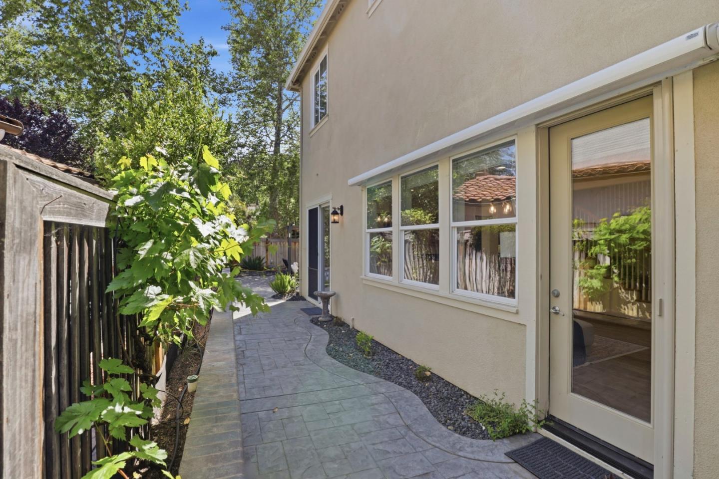 2521 Blairgowery Court