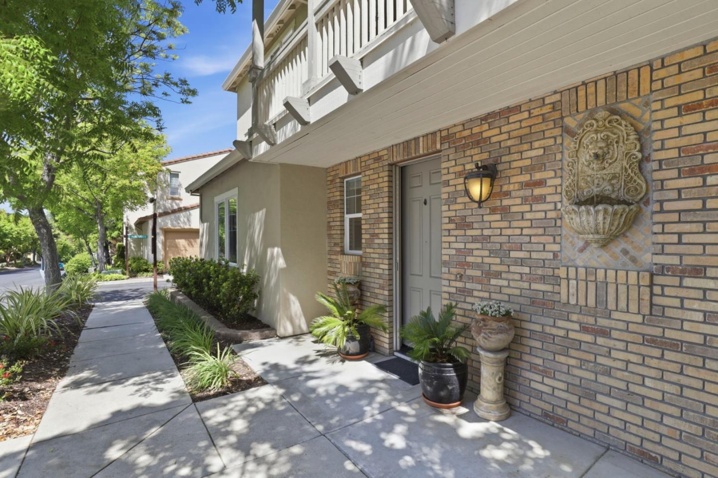 2521 Blairgowery Court