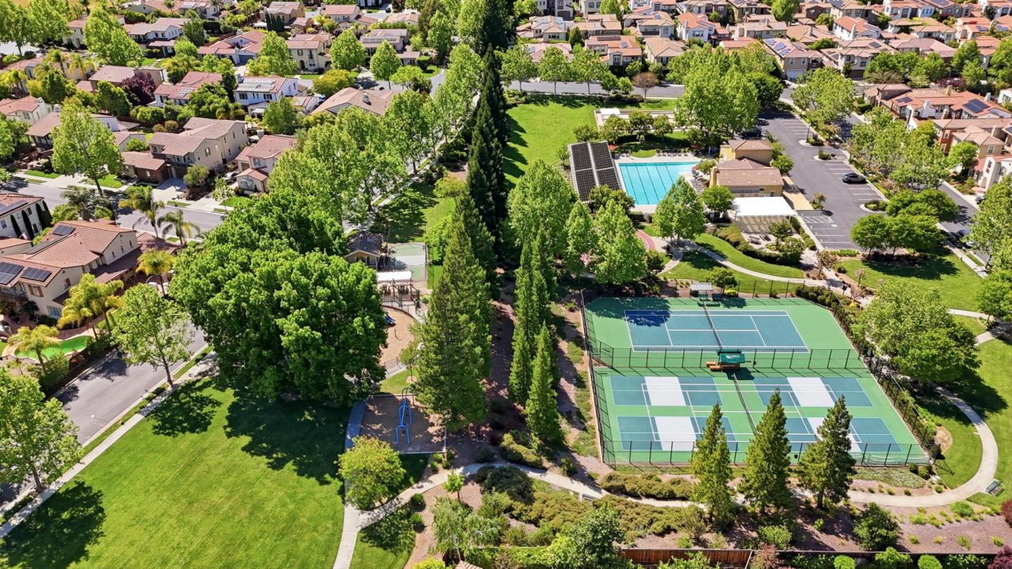 2521 Blairgowery Court