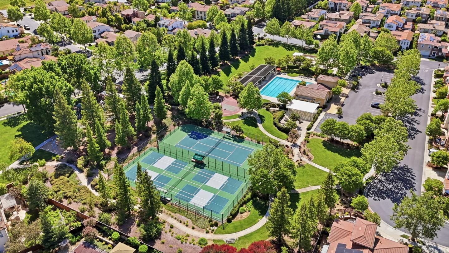 2521 Blairgowery Court