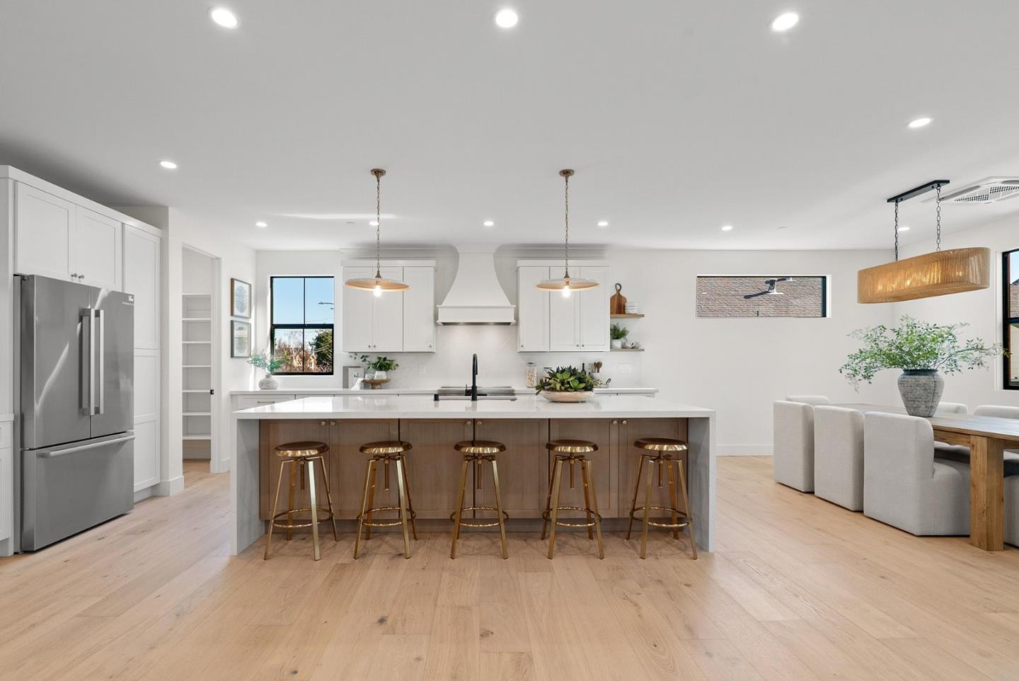 56 Sunnyside Avenue