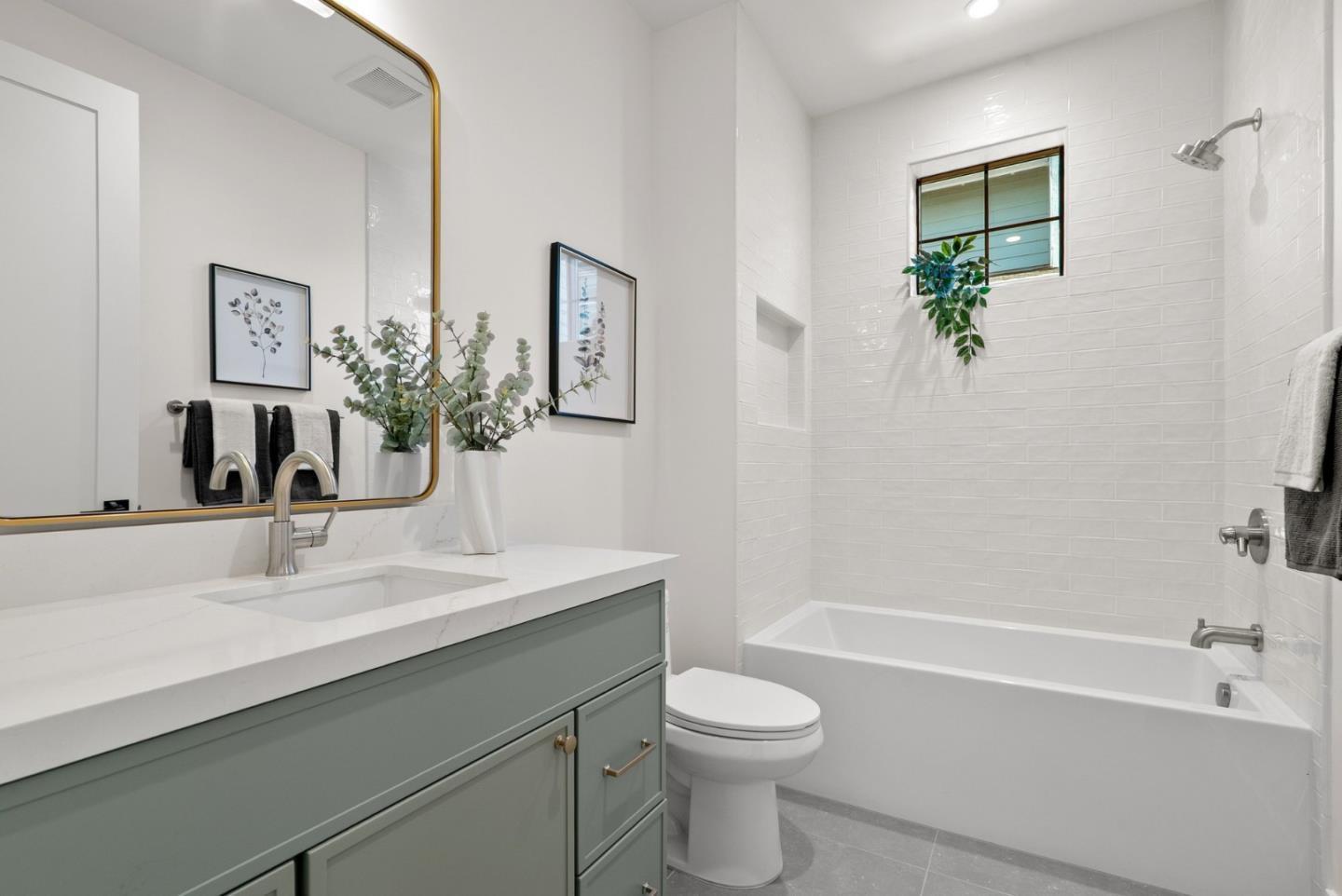 56 Sunnyside Avenue