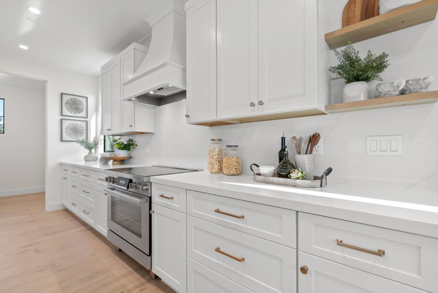 56 Sunnyside Avenue
