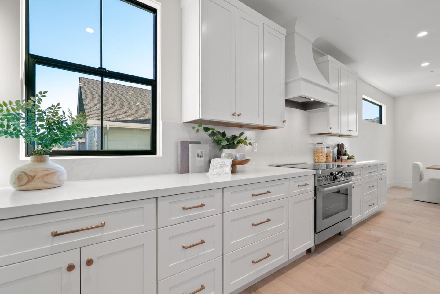 56 Sunnyside Avenue