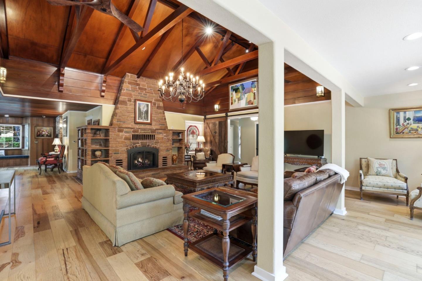 430 SAINT FRANCIS Drive
