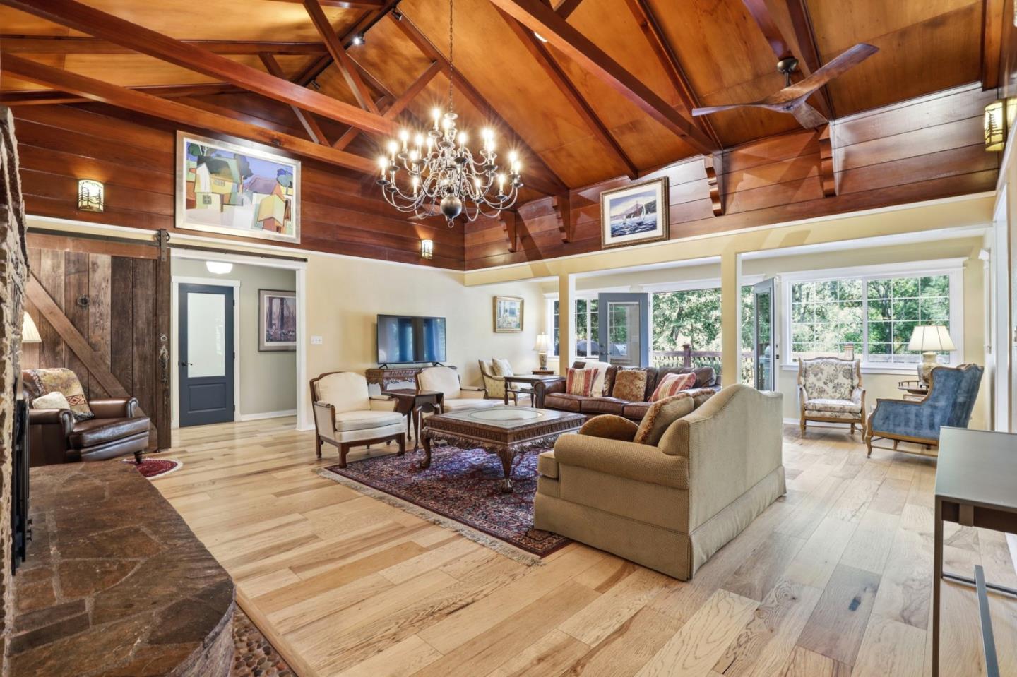 430 SAINT FRANCIS Drive