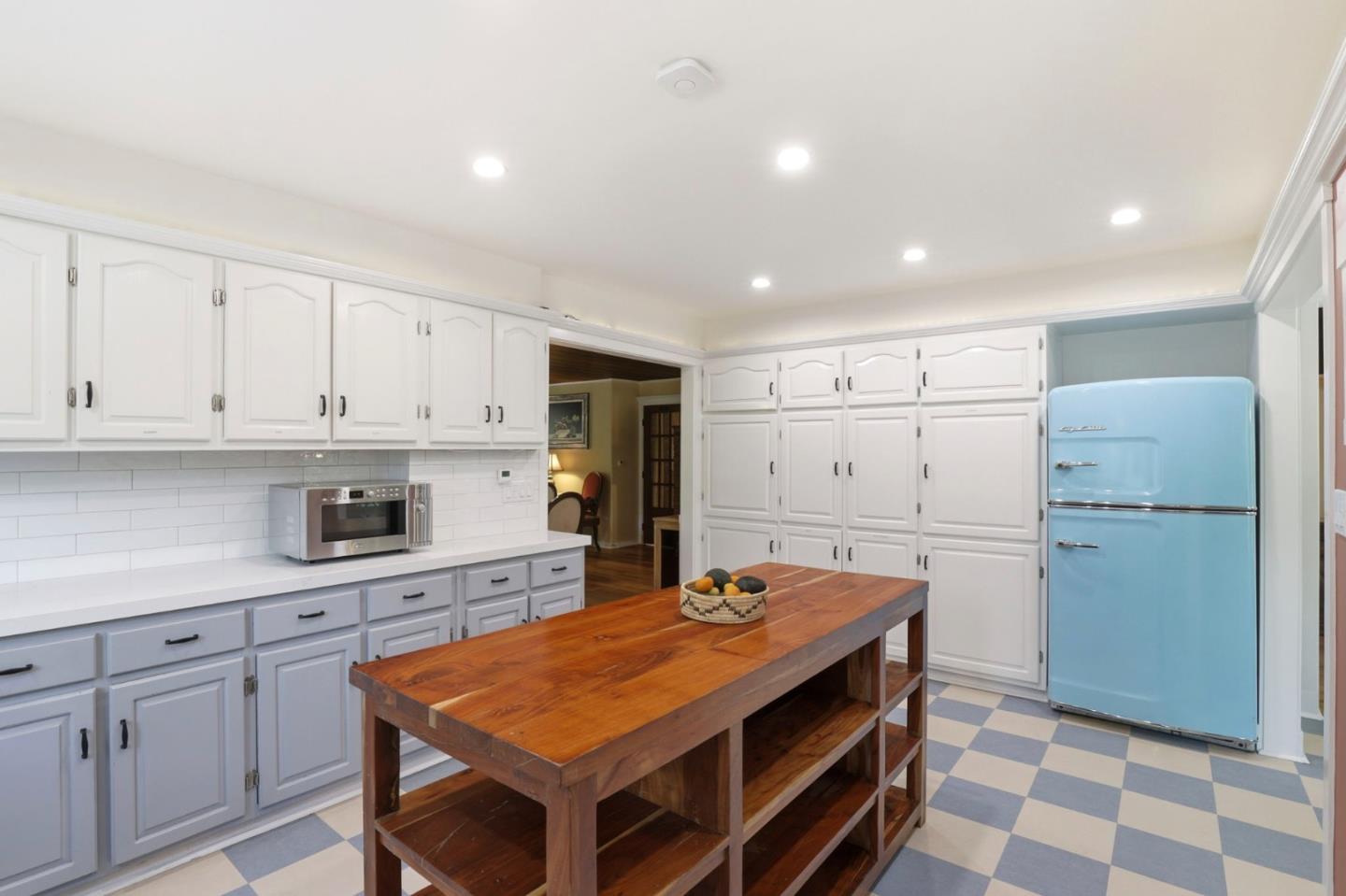 430 SAINT FRANCIS Drive