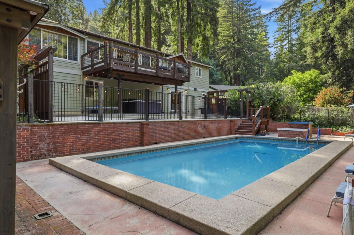 430 SAINT FRANCIS Drive