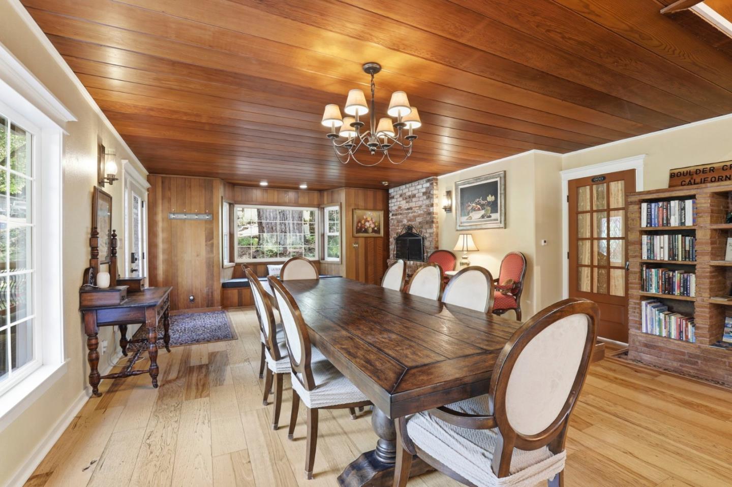 430 SAINT FRANCIS Drive