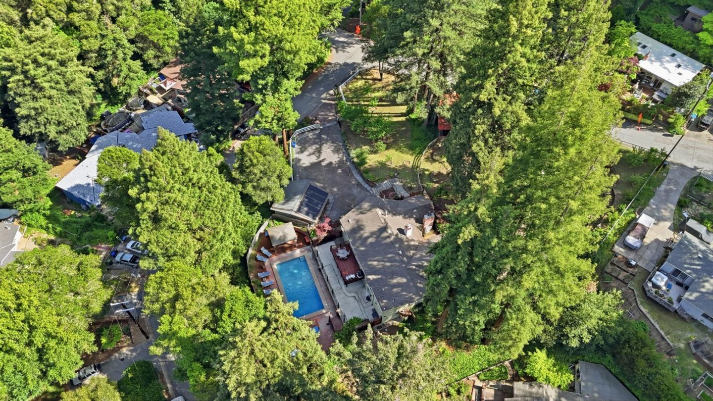 430 SAINT FRANCIS Drive