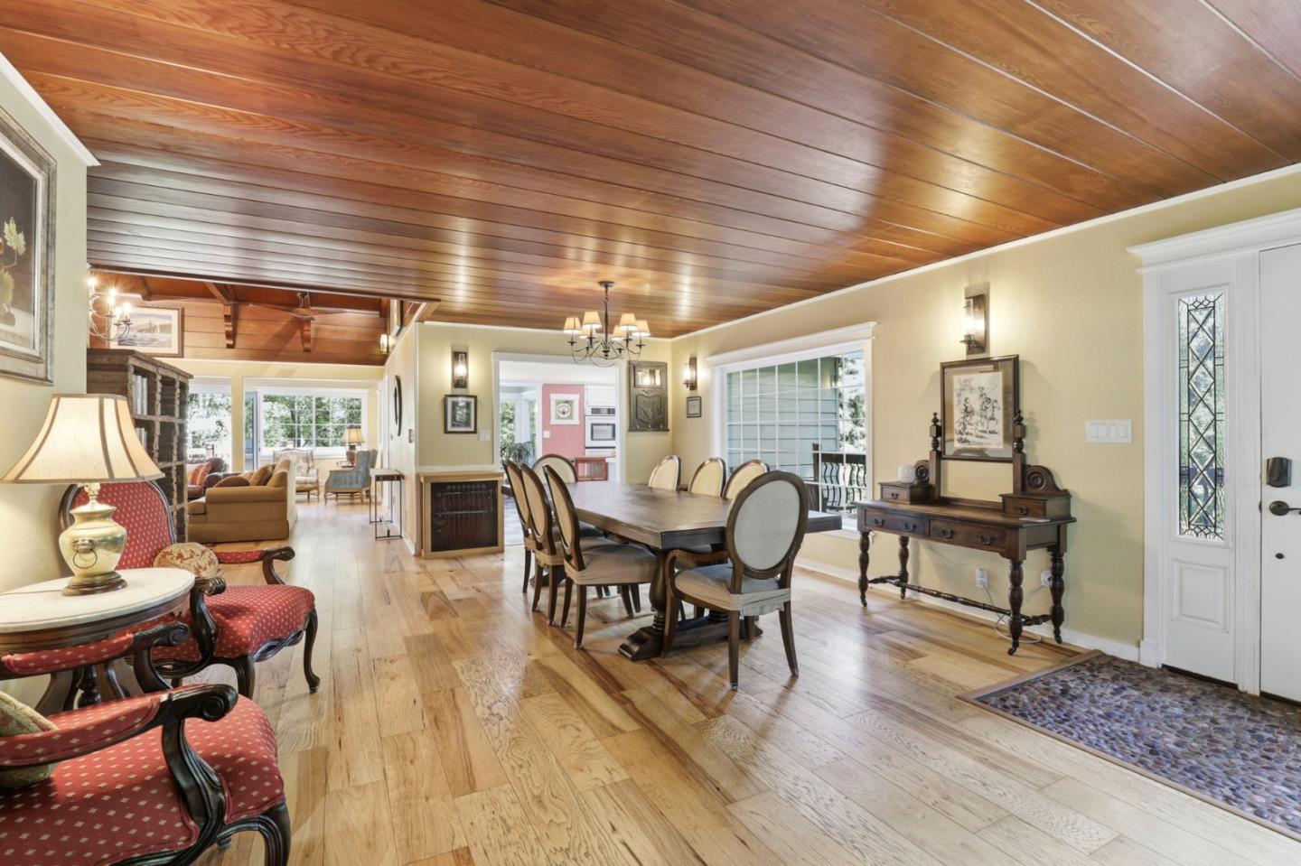 430 SAINT FRANCIS Drive
