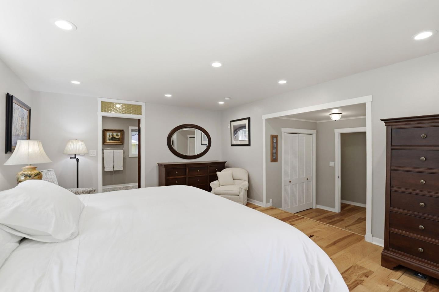 430 SAINT FRANCIS Drive