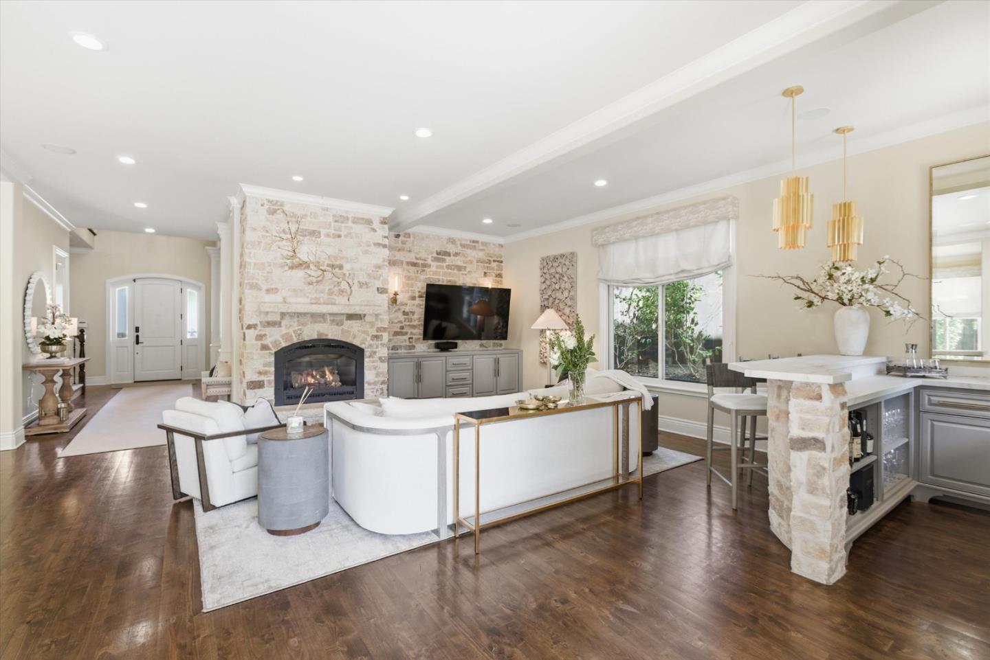 1951 Peregrino Drive