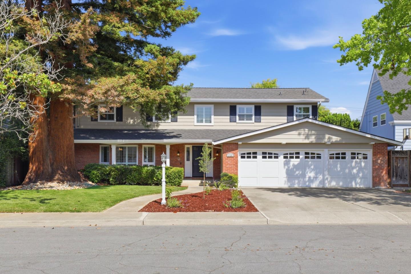 2725 Fairbrook Drive