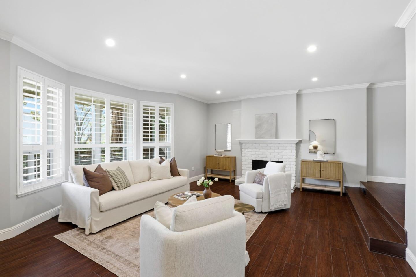 2725 Fairbrook Drive