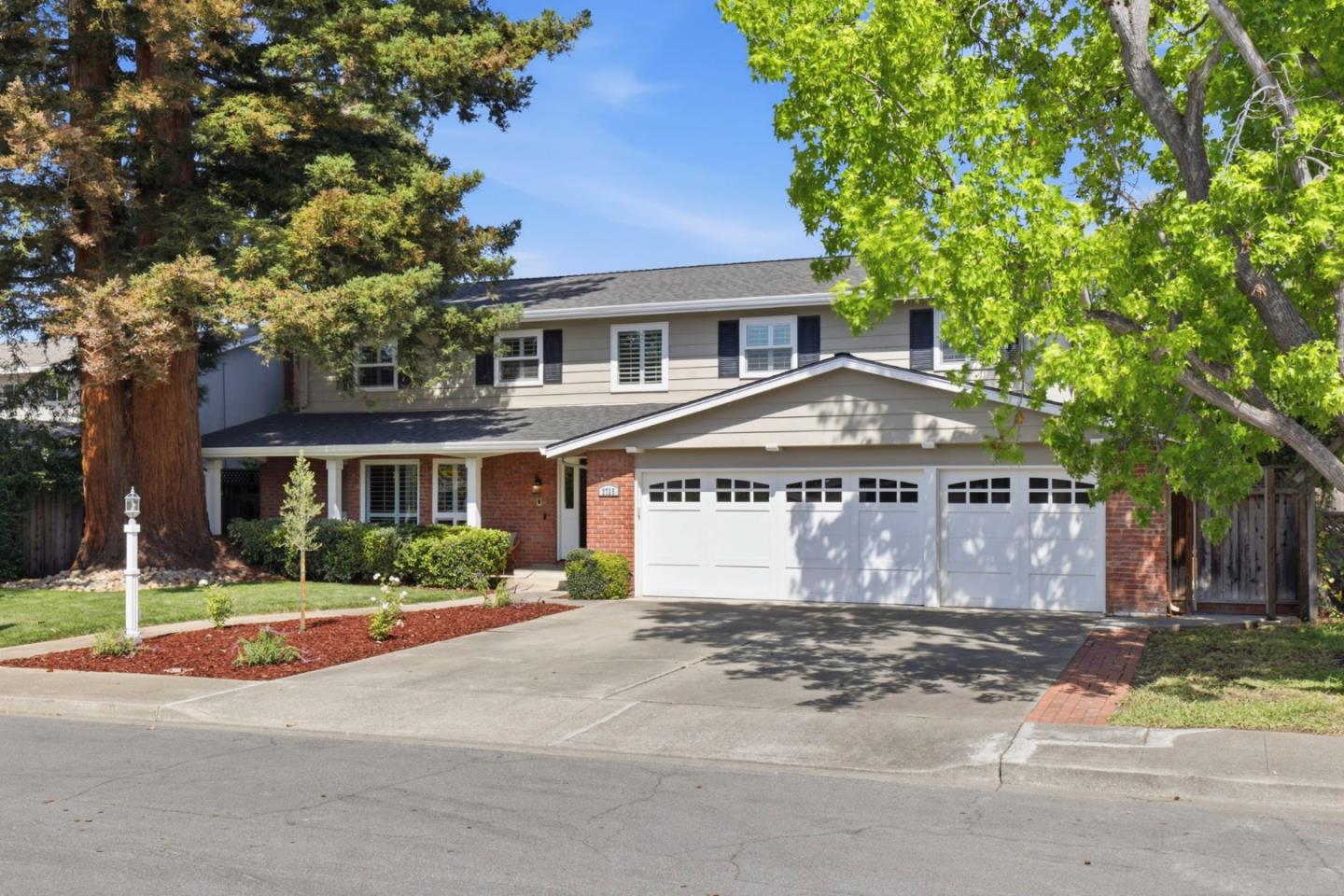 2725 Fairbrook Drive