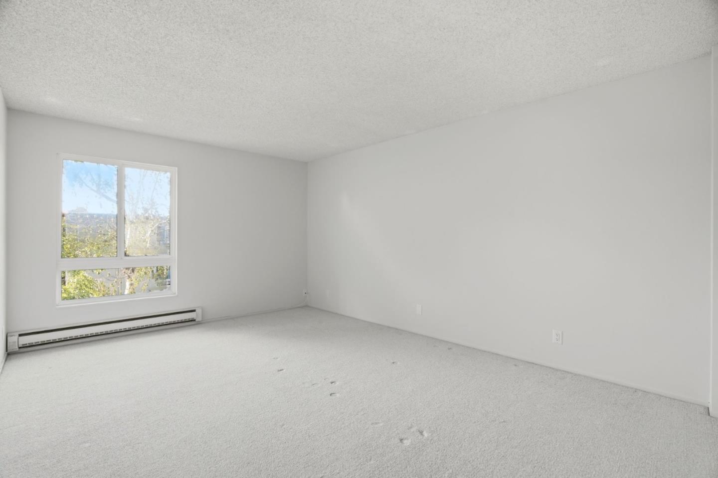803 North Humboldt Street 405