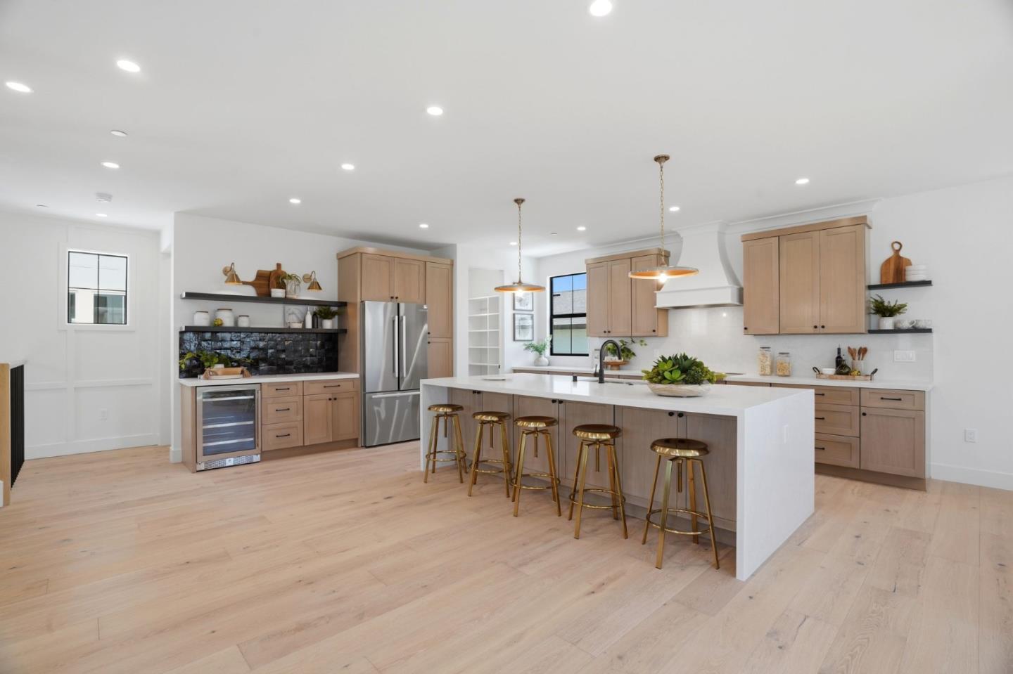 122 Sunnyside Court