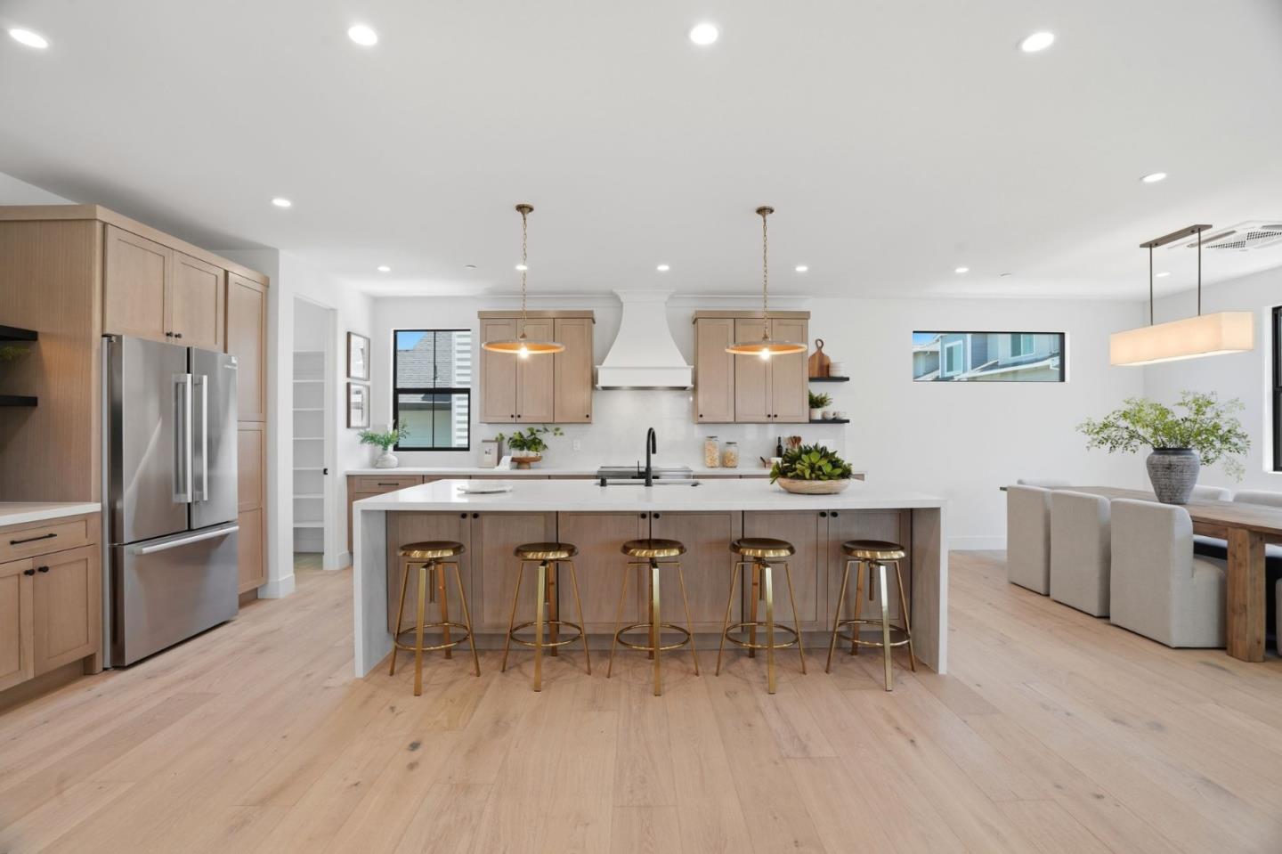 122 Sunnyside Court