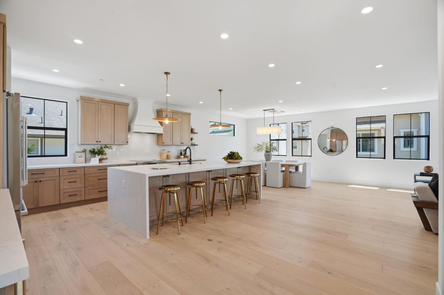 122 Sunnyside Court