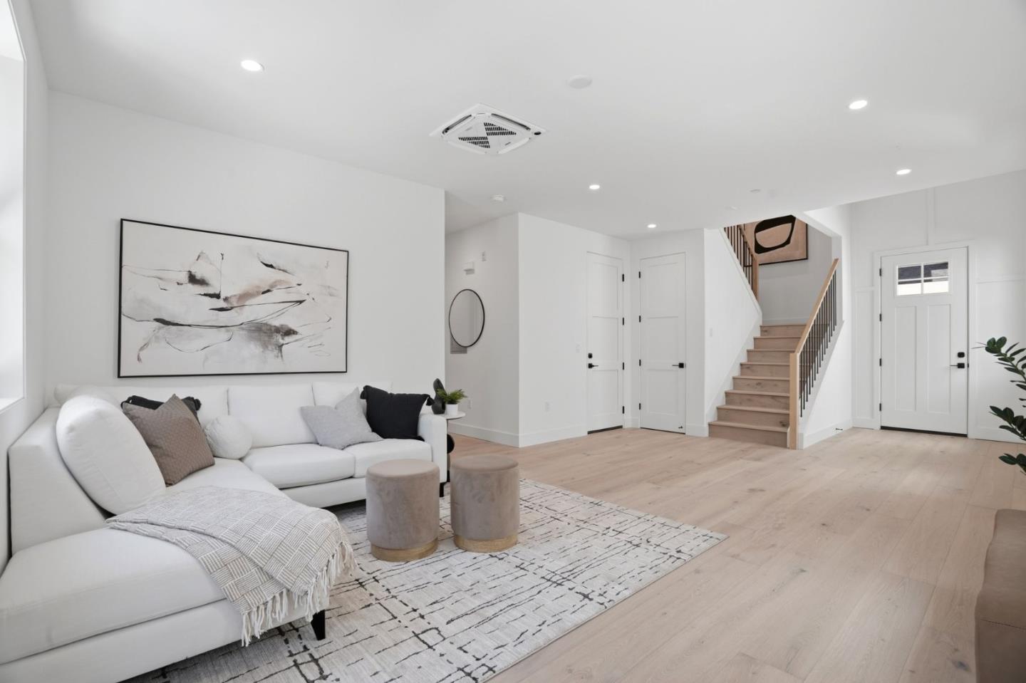 122 Sunnyside Court