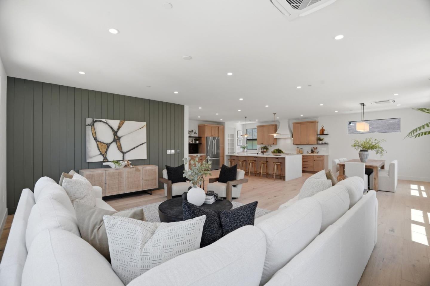 122 Sunnyside Court