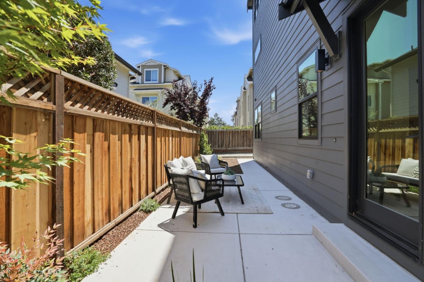 122 Sunnyside Court