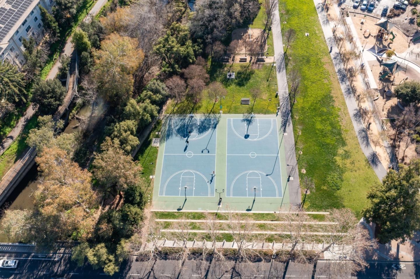 122 Sunnyside Court