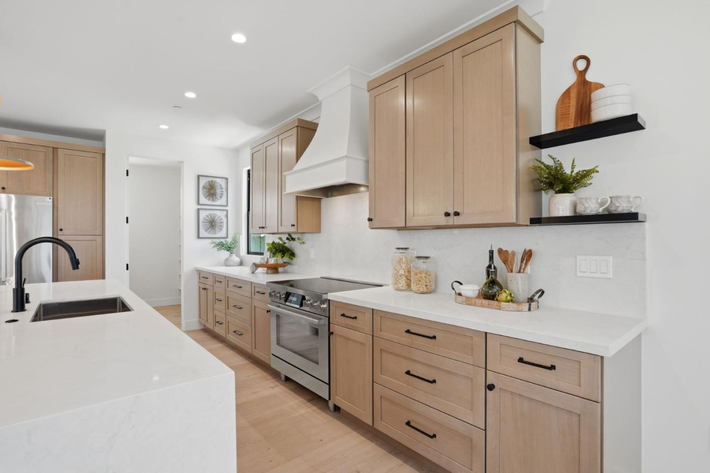 122 Sunnyside Court