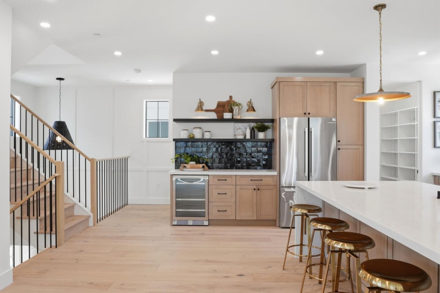 122 Sunnyside Court