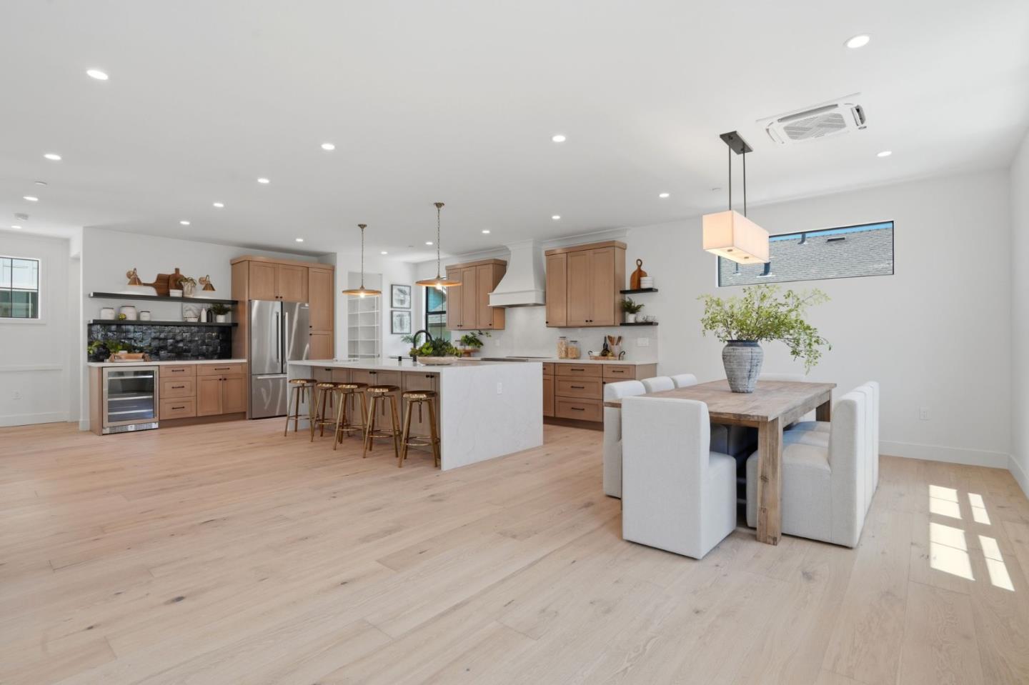 122 Sunnyside Court