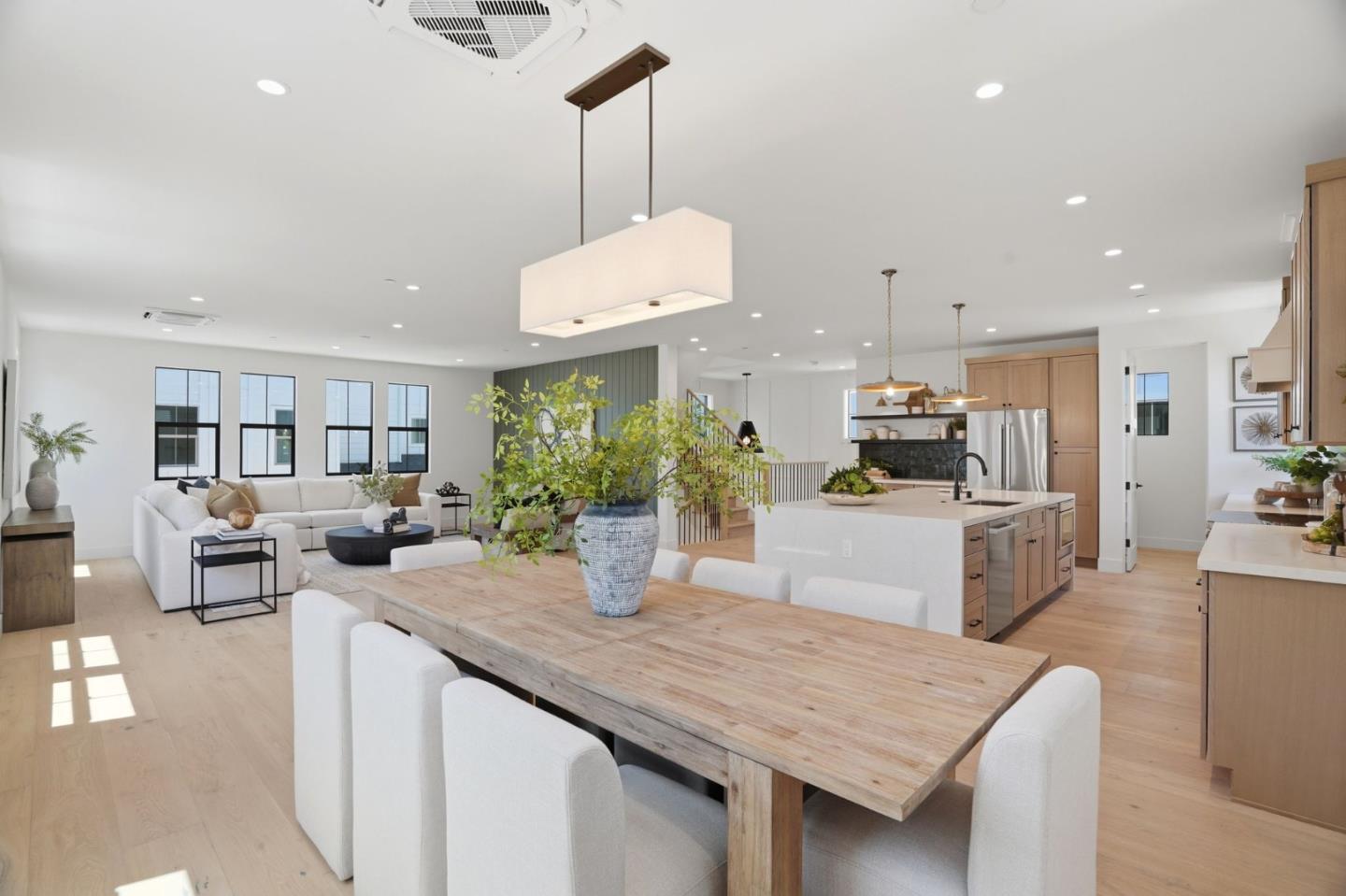 122 Sunnyside Court