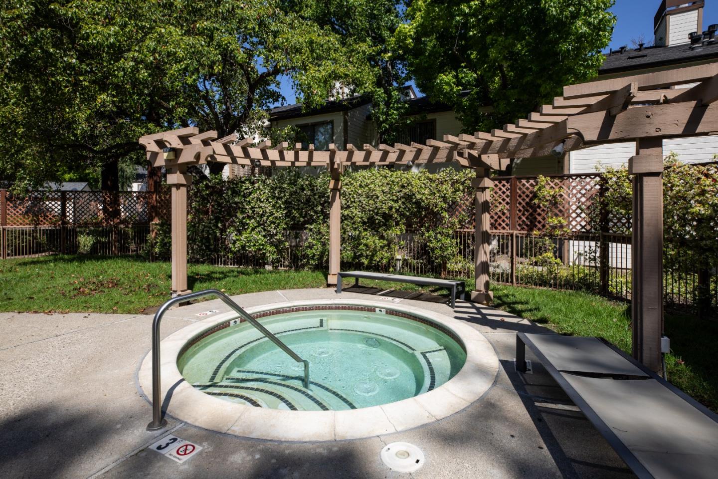 1554 Meadow Ridge Circle