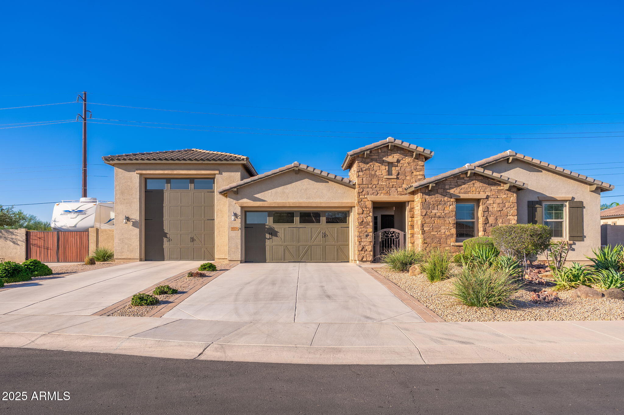 10136 E GRANDVIEW Street